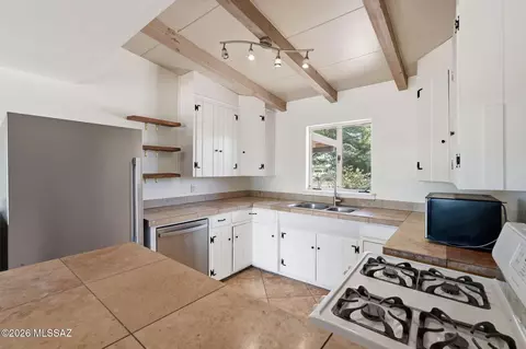 Kitchen - 5426 E 6th St, Tucson, AZ 85711 photo 3 of 5