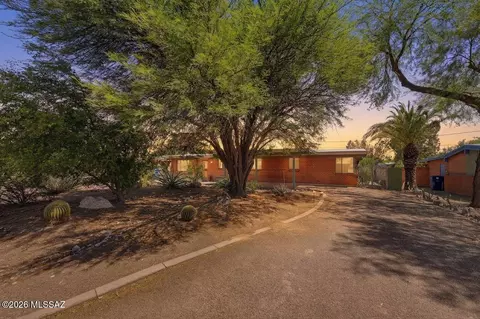 Exterior - 5426 E 6th St, Tucson, AZ 85711 photo 4 of 12