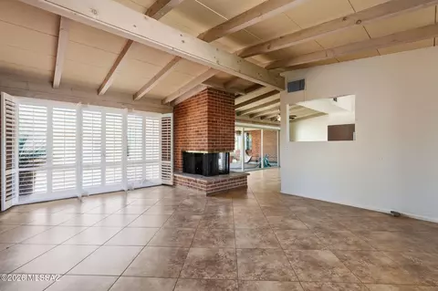 Living - 5426 E 6th St, Tucson, AZ 85711 photo 2 of 7