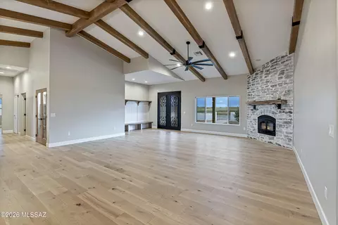 Living - 12 Cattle Ranch Ln, Elgin, AZ 85611 photo 3 of 5