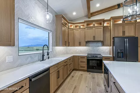 Kitchen - 12 Cattle Ranch Ln, Elgin, AZ 85611 photo 2 of 5