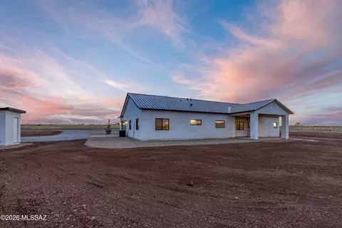 Exterior - 12 Cattle Ranch Ln, Elgin, AZ 85611 photo 6 of 10