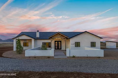Exterior - 12 Cattle Ranch Ln, Elgin, AZ 85611 photo 2 of 10