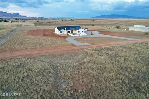 Exterior - 12 Cattle Ranch Ln, Elgin, AZ 85611 photo 10 of 10