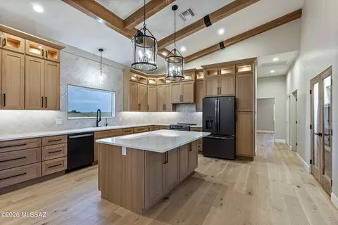 Kitchen - 12 Cattle Ranch Ln, Elgin, AZ 85611 photo 4 of 5