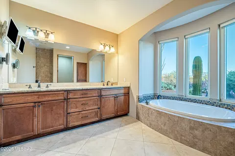 Bath - 14615 E Circle L Ranch Pl, Vail, AZ 85641 photo 1 of 6