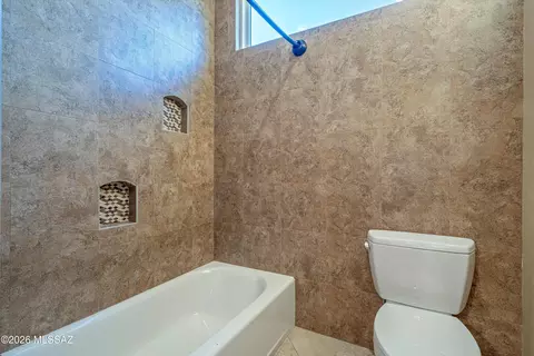 Bath - 14615 E Circle L Ranch Pl, Vail, AZ 85641 photo 5 of 6