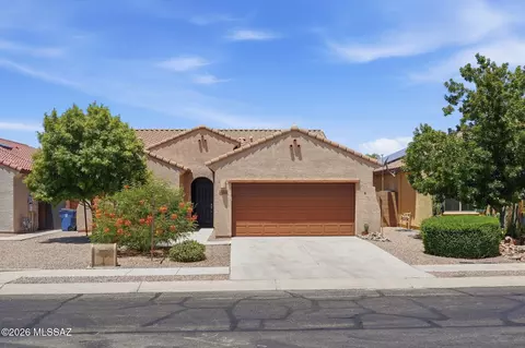 8033 N Circulo El Palmito, Tucson, AZ 85704