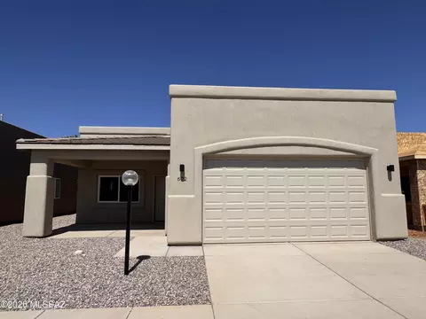 672 S Meadowood Ln, Sierra Vista, AZ 85635