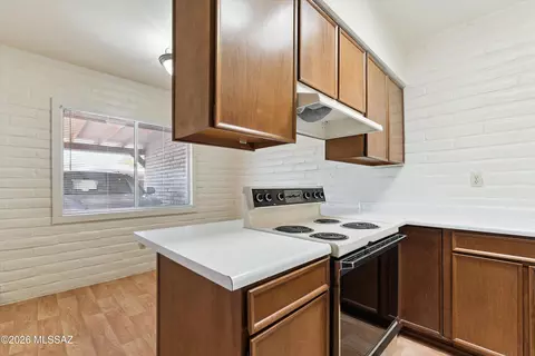 Kitchen - 3960 E Flower St # 30, Tucson, AZ 85712 photo 3 of 6