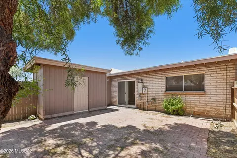 Exterior - 3960 E Flower St # 30, Tucson, AZ 85712 photo 5 of 6