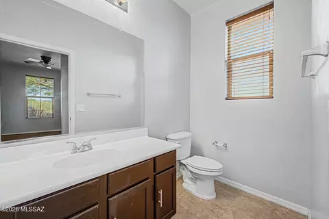 Bath - 574 S Desert Haven Rd, Vail, AZ 85641 photo 3 of 3