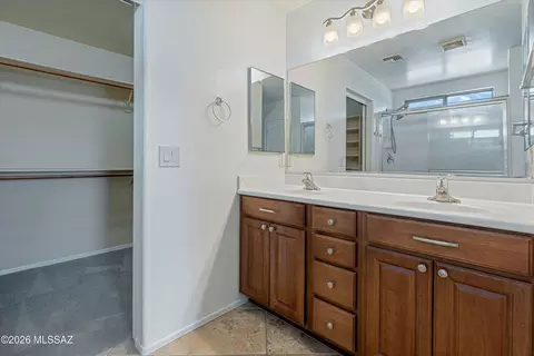 Bath - 8472 S Egyptian Dr, Tucson, AZ 85747 photo 2 of 4