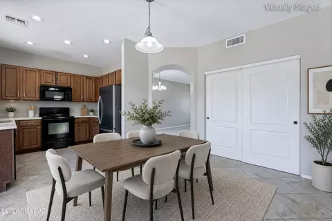 Dining - 8472 S Egyptian Dr, Tucson, AZ 85747 photo 2 of 2