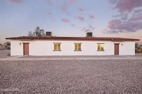 380 E Corona Rd, Tucson, AZ 85756