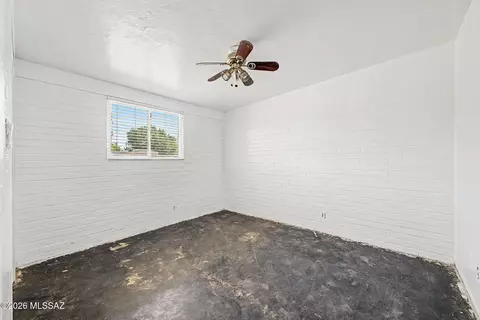 Bedroom - 7918 E 19th Pl, Tucson, AZ 85710 photo 5 of 7