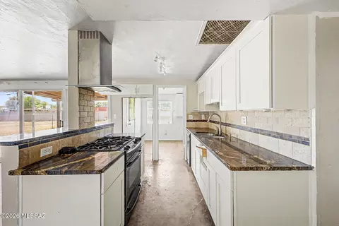 Kitchen - 7918 E 19th Pl, Tucson, AZ 85710 photo 1 of 3