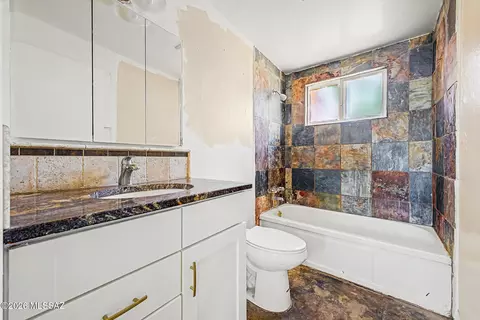Bath - 7918 E 19th Pl, Tucson, AZ 85710 photo 1 of 1