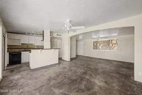 Living - 7918 E 19th Pl, Tucson, AZ 85710 photo 8 of 8