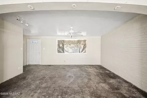 Living - 7918 E 19th Pl, Tucson, AZ 85710 photo 2 of 8