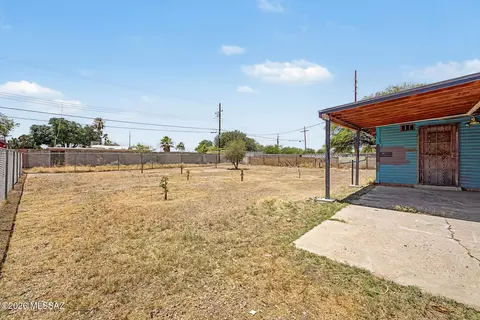Exterior - 7918 E 19th Pl, Tucson, AZ 85710 photo 1 of 7