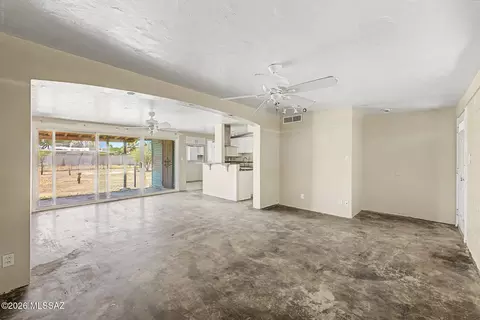 Living - 7918 E 19th Pl, Tucson, AZ 85710 photo 4 of 8