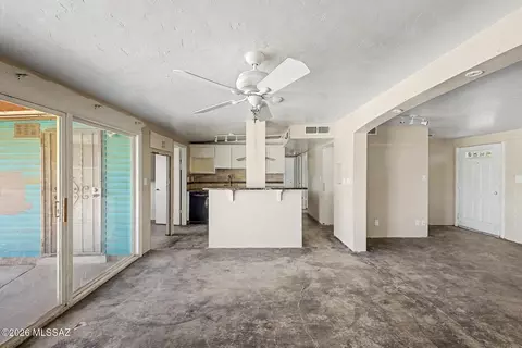 Living - 7918 E 19th Pl, Tucson, AZ 85710 photo 7 of 8