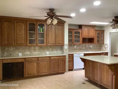 Kitchen - 300 N Bowie Ave, Willcox, AZ 85643 photo 4 of 8