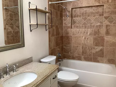 Bath - 300 N Bowie Ave, Willcox, AZ 85643 photo 1 of 4