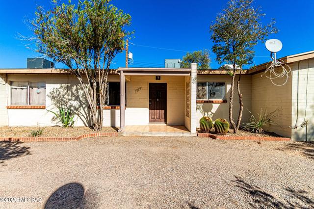 321 E Blacklidge Dr, Tucson, AZ 85705