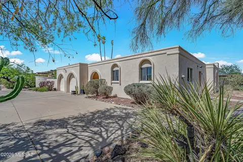 4949 N Moonstone Dr, Tucson, AZ 85750