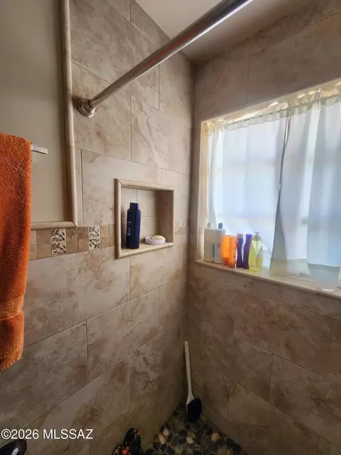 Bath - 2690 E 9th St, Douglas, AZ 85607 photo 1 of 3