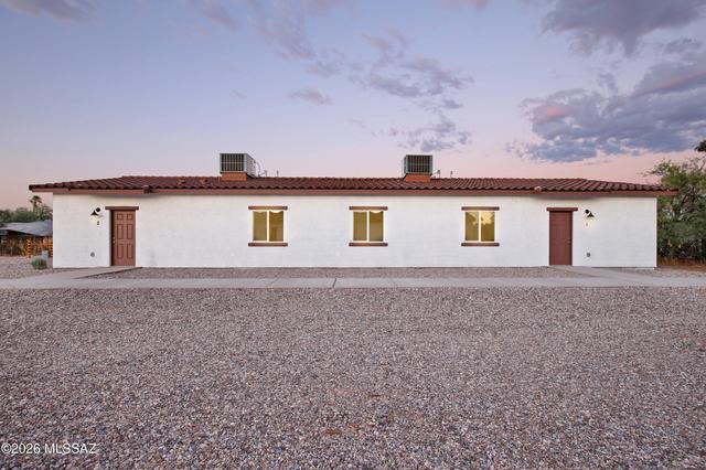 370 E Corona Rd, Tucson, AZ 85756