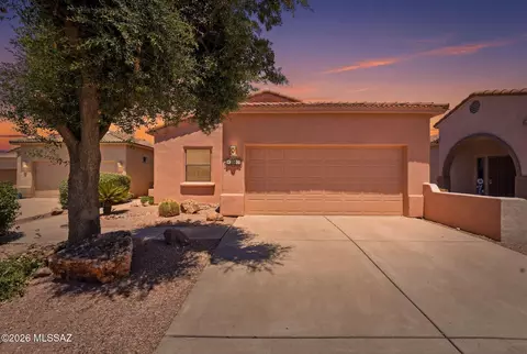 2247 S Via Alonso, Green Valley, AZ 85614