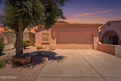 2247 S Via Alonso, Green Valley, AZ 85614