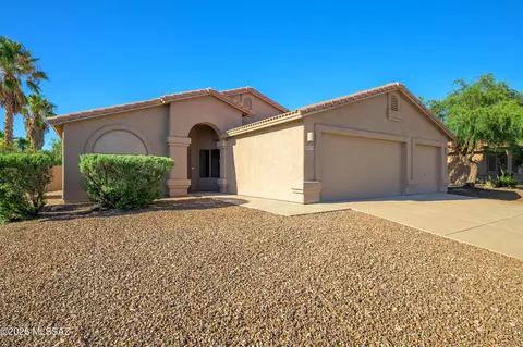 Exterior - 8859 E Maxwell Dr, Tucson, AZ 85747 photo 12 of 13