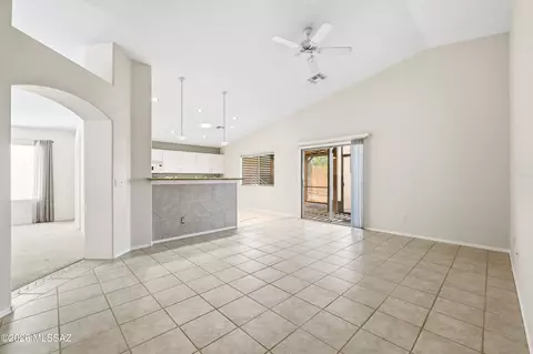 Living - 8859 E Maxwell Dr, Tucson, AZ 85747 photo 7 of 8