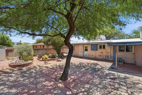 Exterior - 5951 Eli St, Tucson, AZ 85711 photo 3 of 7