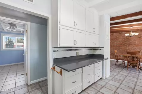 Kitchen - 5951 Eli St, Tucson, AZ 85711 photo 4 of 5