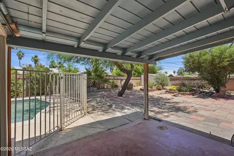 Exterior - 5951 Eli St, Tucson, AZ 85711 photo 2 of 7