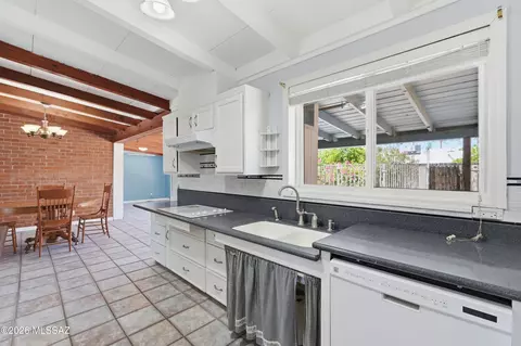 Kitchen - 5951 Eli St, Tucson, AZ 85711 photo 5 of 5