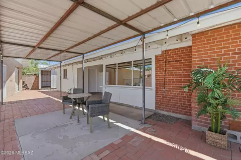 Exterior - 8812 E Mcclellan St, Tucson, AZ 85710 photo 6 of 10