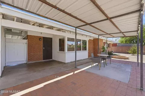 Exterior - 8812 E Mcclellan St, Tucson, AZ 85710 photo 5 of 10