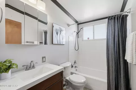 Bath - 8812 E Mcclellan St, Tucson, AZ 85710 photo 2 of 2