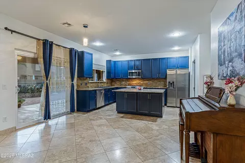 Kitchen - 3703 E Capriole Pl, Tucson, AZ 85739 photo 1 of 7