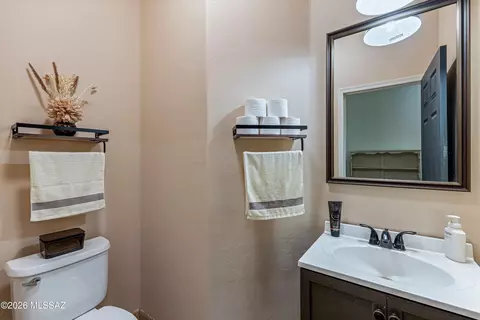 Bath - 3703 E Capriole Pl, Tucson, AZ 85739 photo 1 of 4