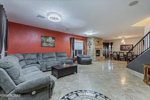 Living - 3703 E Capriole Pl, Tucson, AZ 85739 photo 2 of 3