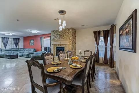 Dining - 3703 E Capriole Pl, Tucson, AZ 85739 photo 2 of 3