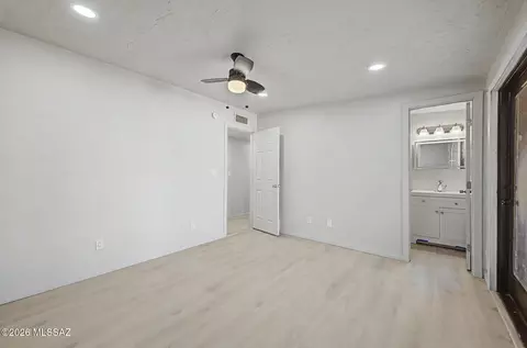 7841 E Longleaf Pl, Tucson, AZ 85730 photo 11