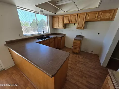 9441 E 5th St, Tucson, AZ 85710 photo 4